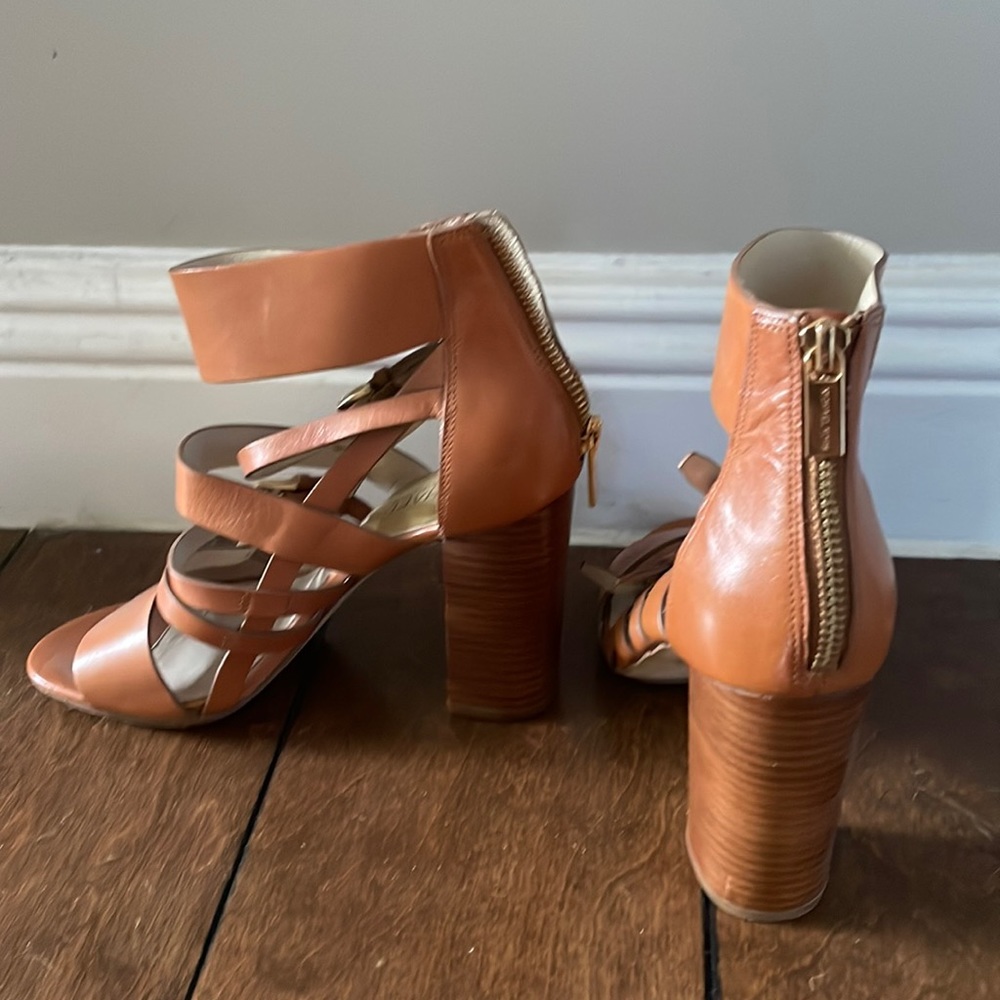 Michael Kors size 7 tan block heels